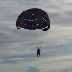 Pattaya 芭達雅自行安排精緻一日遊 格蘭島/拖曳傘/成人秀