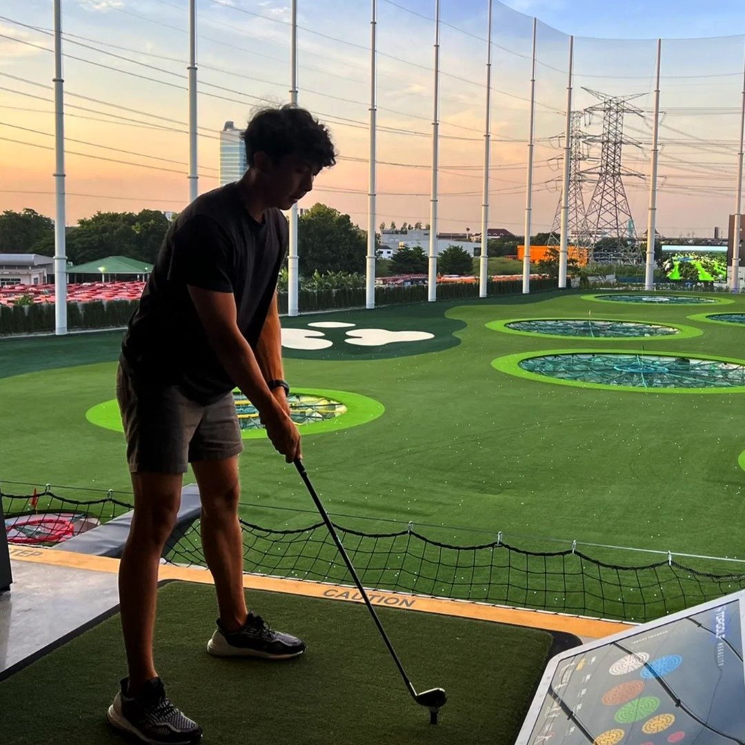 泰國曼谷 Topgolf Megacity Golf Club高爾夫球俱樂部_bangkok_擊球體驗golfing黃昏 sunset