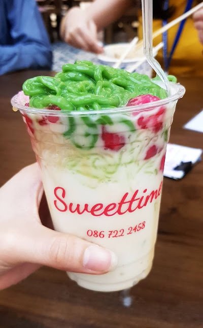 曼谷唐人街甜品手推車-Sweettime-霓虹燈非常好認_泰國甜點必吃_bangkok午茶_sweet_dessesrt_cake_toast_6