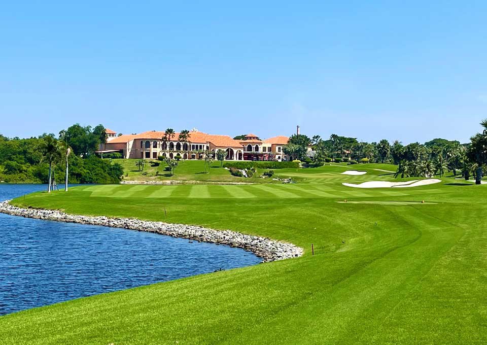 芭達雅 Amata Spring Golf Club第29洞球洞實拍,芭達雅泰國頂級會員制高爾夫球場,商務高球團網紅球友必訪球場-泰亮提供代訂泰國高球場服務