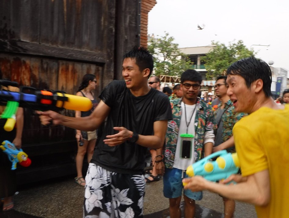 泰國傳統新年宋干節-世界遺產級的文化祝福儀式-潑水節-清邁曼谷songkran-thailand